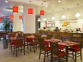 Ibis Centre Cathedrale Hotel 3*